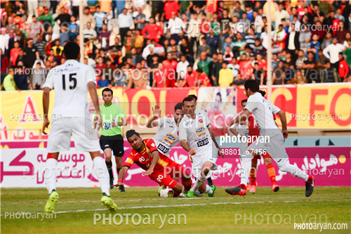 فولاد خوزستان 1-پرسپولیس 1  (96/10/03)-سید جلال حسینی,کمال کامیابی نیا,حسین بیت سعید,