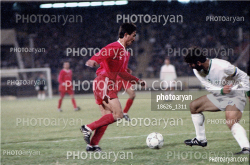 بازیکنان دهه های مختلف فوتبال ایران 3-ناصر محمدخانی,