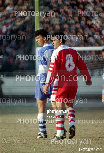 استقلال 0 -پرسپولیس 0 (1374/10/08)-