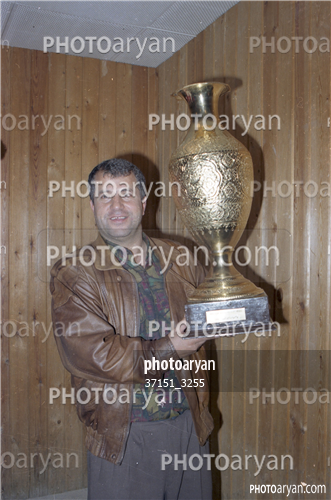 بازیکنان دهه های مختلف فوتبال ایران 11-علی پروین  Ali Parvin,