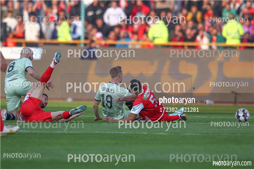 پرسپولیس  2-تراکتور  0    (1403/11/07)-سروش رفیعی,مسعود ریگی,ایگور پوستونیسکی,