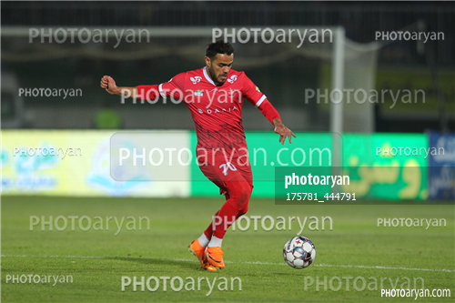 پرسپولیس 0-استقلال  0  (1404/09/14)-