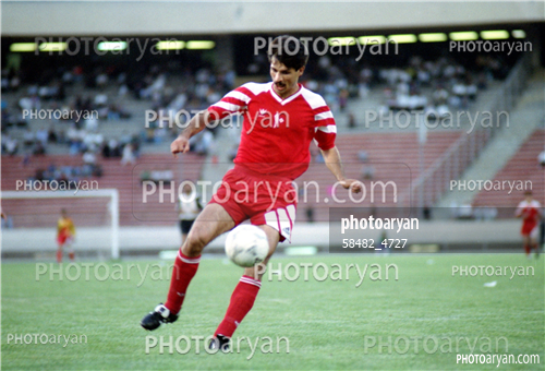 بازیکنان دهه های مختلف فوتبال ایران 15-علی دایی  Ali Daei,