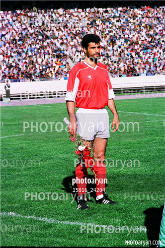 بازیکنان دهه های مختلف فوتبال ایران 2-نادر میراحمدیان,