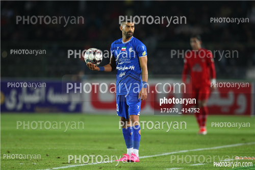 استقلال 0-تراکتور 2    (1403/08/10)-