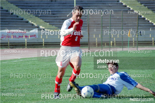 بازیکنان دهه های مختلف فوتبال ایران 4-علی کریمی Ali Karimi,