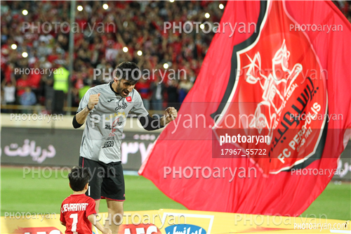 جشن قهرمانی تیم فوتبال پرسپولیس 96/01/30-علیرضا بیرانوند,