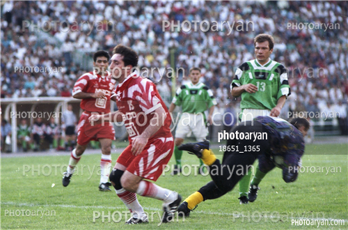 بازیکنان دهه های مختلف فوتبال ایران 3-مهدی مهدوی کیا,ادموند بزیک,