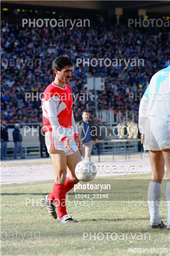 بازیکنان دهه های مختلف فوتبال ایران 2-ناصر محمدخانی,