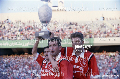 بازیکنان دهه های مختلف فوتبال ایران 10-افشین پیروانی,اسماعیل حلالی,حمید استیلی,