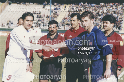 بازیکنان دهه های مختلف فوتبال ایران 40-افشین پیروانی,