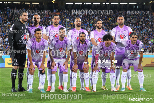 استقلال 3-هوادار 2  (1402/07/28)-