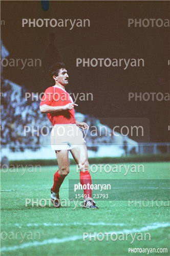 بازیکنان دهه های مختلف فوتبال ایران 2-ناصر محمدخانی,