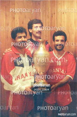 بازیکنان دهه های مختلف فوتبال ایران 1-محمد پنجعلی,محمدحسن انصاری فر,سعید عزیزیان,