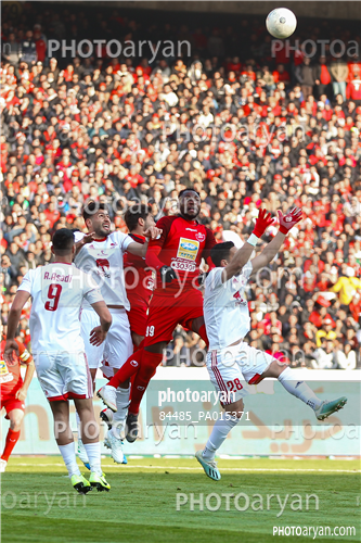 پرسپولیس 2-تراکتور سازی 0 (98/11/06)-شجاع خلیل زاده,احسان حاج صفی,Christian Osaguona (کریستین اوساگونا),رضا اسدی,