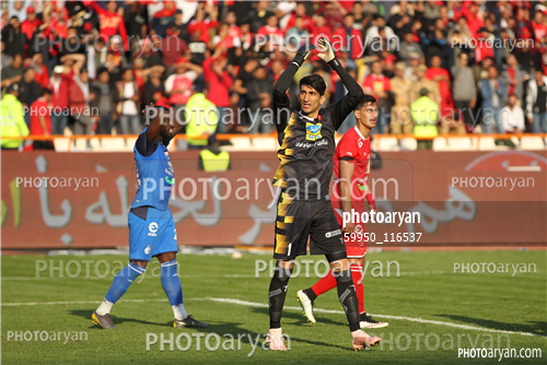 پرسپولیس 1-استقلال 0 (98/01/10)-علیرضا بیرانوند,محمد نادری,اسماعیل گنسالوس(ایسما)Esmaël Gonçalves,