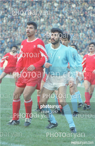 بازیکنان دهه های مختلف فوتبال ایران 3-مجتبی محرمی,