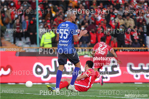 استقلال 1- پرسپولیس  1 (1400/12/26)-