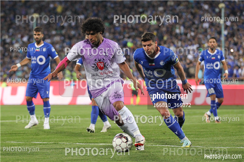 استقلال 3-هوادار 2  (1402/07/28)-