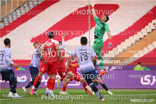 پرسپولیس 2-تراکتور 0  (1402/12/02)-