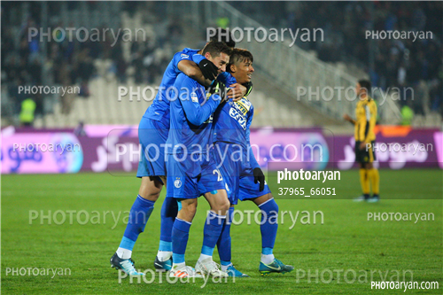 استقلال 3-سپاهان اصفهان  0 (96/09/15)-سرور جبارف,علی قربانی,مهدی قایدی,