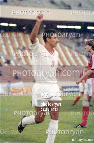 بازیکنان دهه های مختلف فوتبال ایران 5-مجتبی محرمی,