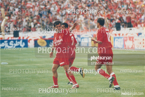 بازیکنان دهه های مختلف فوتبال ایران 39-