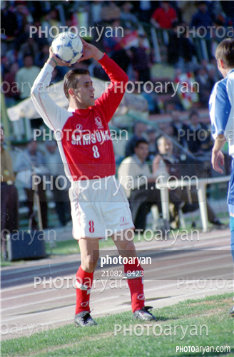 بازیکنان دهه های مختلف فوتبال ایران 4-علی کریمی Ali Karimi,