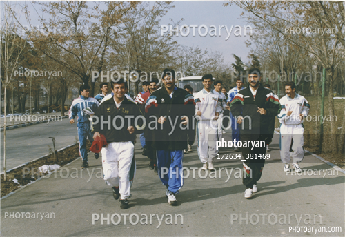 بازیکنان دهه های مختلف فوتبال ایران 40-مهدی پاشازاده,حمید استیلی,نادر محمدخانی,