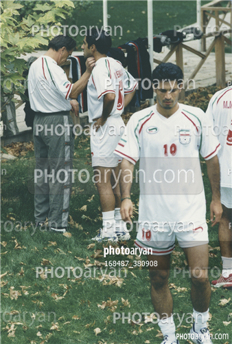 بازیکنان دهه های مختلف فوتبال ایران 38-