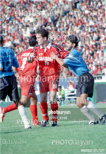 بازیکنان دهه های مختلف فوتبال ایران 4-ادموند بزیک,