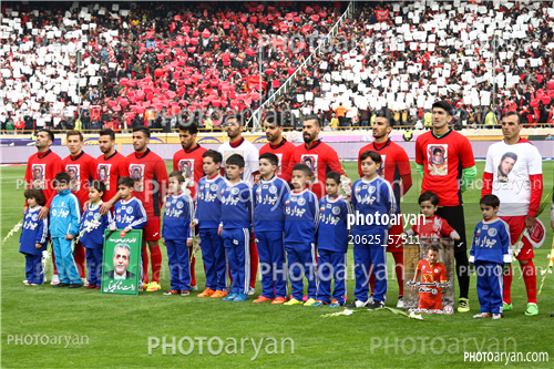 استقلال 3-پرسپولیس 2 -95/11/24-محمد انصاری,صادق محرمی,مهدی طارمی,سروش رفیعی,علیرضا بیرانوند,رامین رضائیان,حسین ماهینی,وحید امیری,محسن مسلمان,فرشاد احمدزاده,سید جلال حسینی,