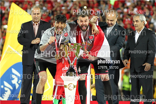 جشن قهرمانی تیم فوتبال پرسپولیس 96/01/30-علیرضا بیرانوند,بوژیدار رادوشویچ,