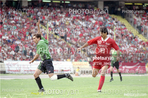 بازیکنان دهه های مختلف فوتبال ایران 11-علی دایی  Ali Daei,