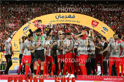 جشن قهرمانی تیم فوتبال پرسپولیس 96/01/30-مهدی طارمی,علیرضا بیرانوند,وحید امیری,محسن مسلمان,سید جلال حسینی,