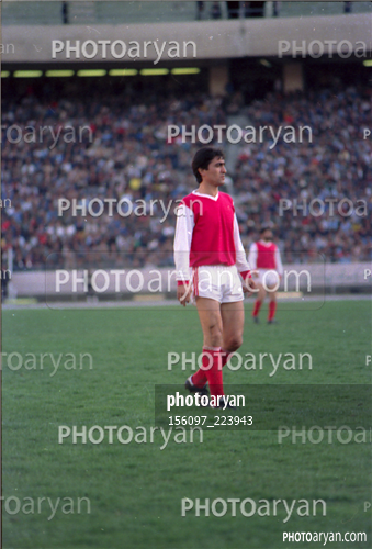 بازیکنان دهه های مختلف فوتبال ایران28-ناصر محمدخانی,