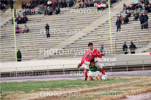 بازیکنان دهه های مختلف فوتبال ایران 2-بهروز رهبری فر,