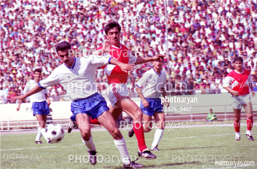 بازیکنان دهه های مختلف فوتبال ایران 7-فرشاد پیوس  Farshad Pious,ناصر محمدخانی,