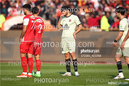 پرسپولیس  2-تراکتور  0    (1403/11/07)-