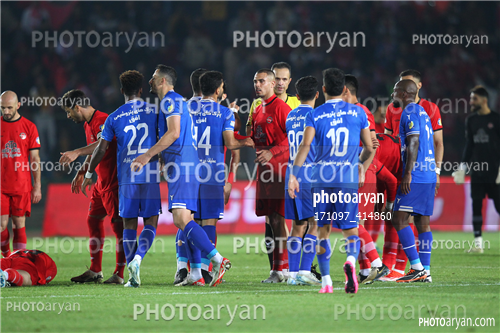 استقلال 0-تراکتور 2    (1403/08/10)-