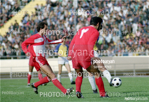 بازیکنان دهه های مختلف فوتبال ایران 15-محسن عاشوریَ,مرتضی فنونی زاده,