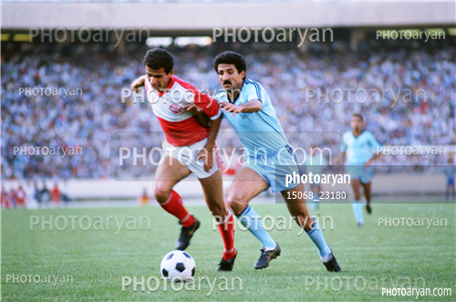 بازیکنان دهه های مختلف فوتبال ایران 2-محسن عاشوریَ,منوچهر شفقتیان,