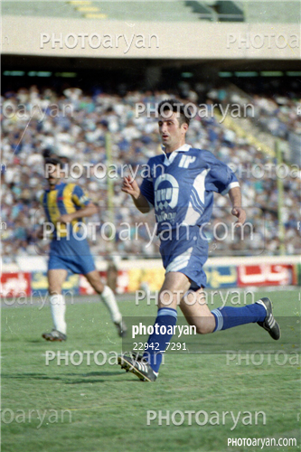 بازیکنان دهه های مختلف فوتبال ایران 9-ادموند اختر,