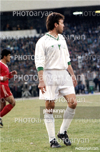 بازیکنان دهه های مختلف فوتبال ایران 3-جواد زرینچه,