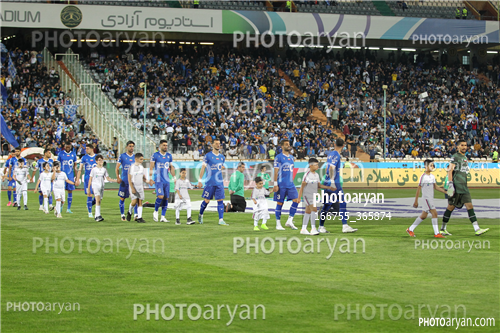 استقلال 3-هوادار 2  (1402/07/28)-