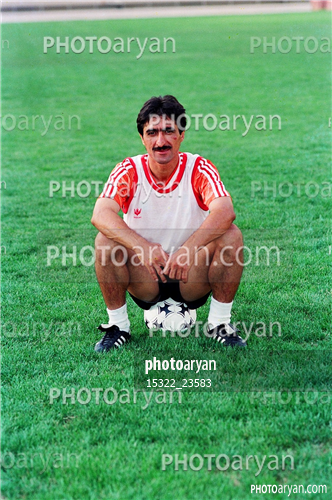 بازیکنان دهه های مختلف فوتبال ایران 2-ناصر محمدخانی,