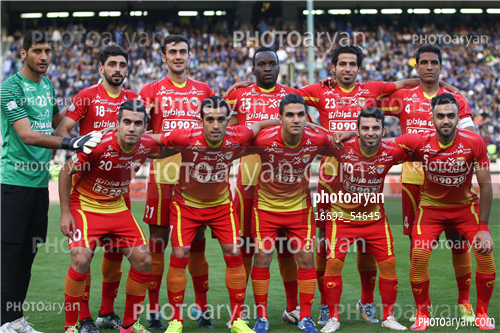 استقلال 1-فولاد خوزستان 0-96/01/12-بختیار رحمانی,ایوب والی,احسان مرادیان,ساسان انصاری,محمد اهل شاخه,اسماعیل شریفات,ماتیاس چاگو,سینا مریدی,احمد عبداله زاده,بهرام رشید فرخی,سروش سعیدی,