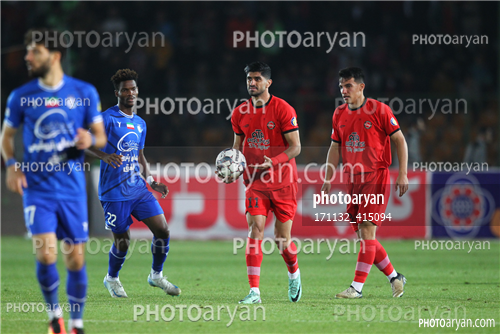 استقلال 0-تراکتور 2    (1403/08/10)-