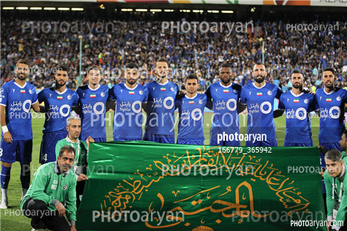 استقلال 3-هوادار 2  (1402/07/28)-