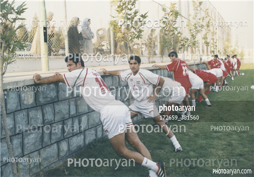 بازیکنان دهه های مختلف فوتبال ایران 40-افشین پیروانی,علی دایی  Ali Daei,